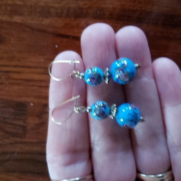 Vintage Blue Floral Wire Earrings - Picture 4 of 4